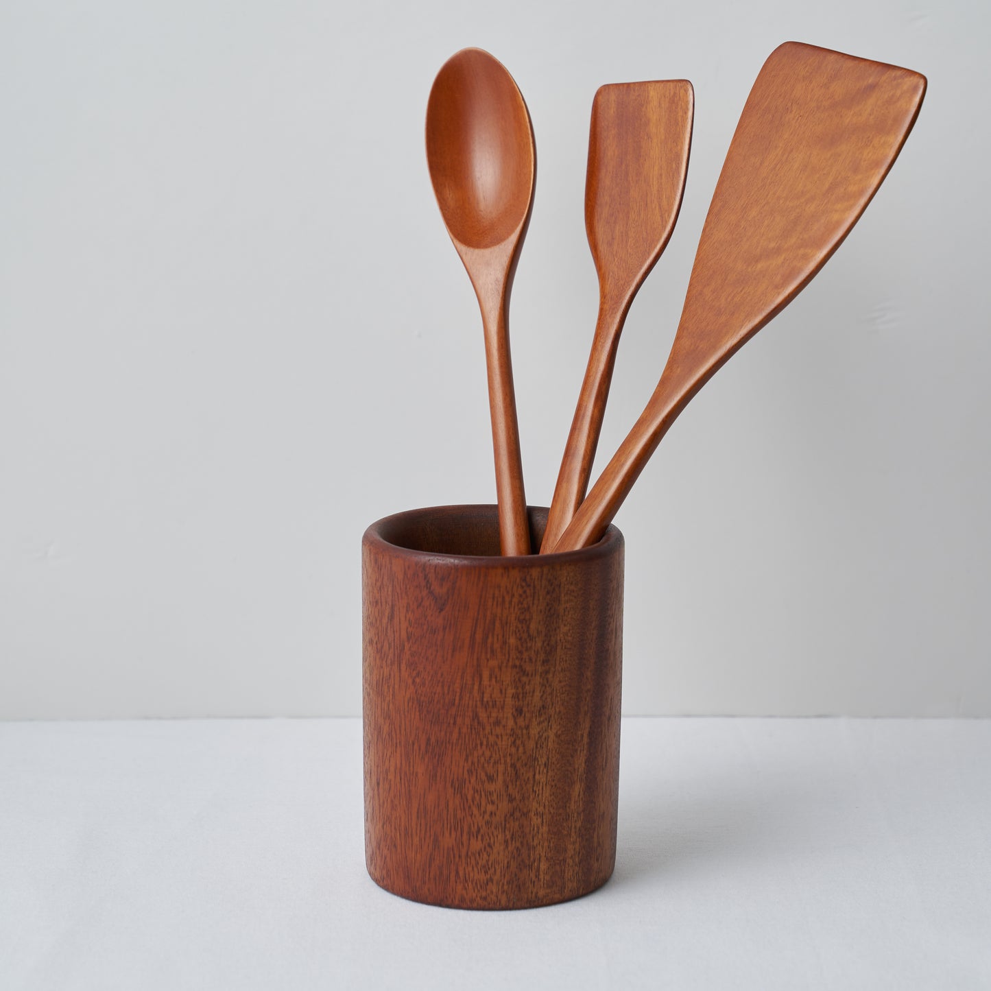 WOODEN UTENSIL HOLDER